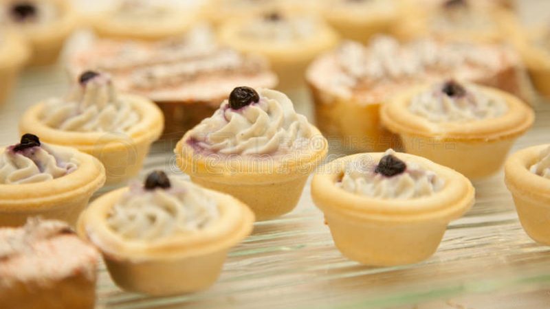 休闲食品礼盒装厂家直销哪家好