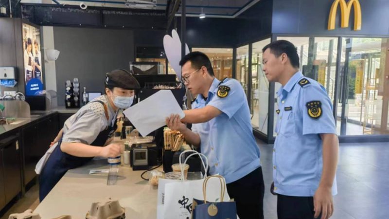 水果软糖与果汁软糖：成分差异与口感体验