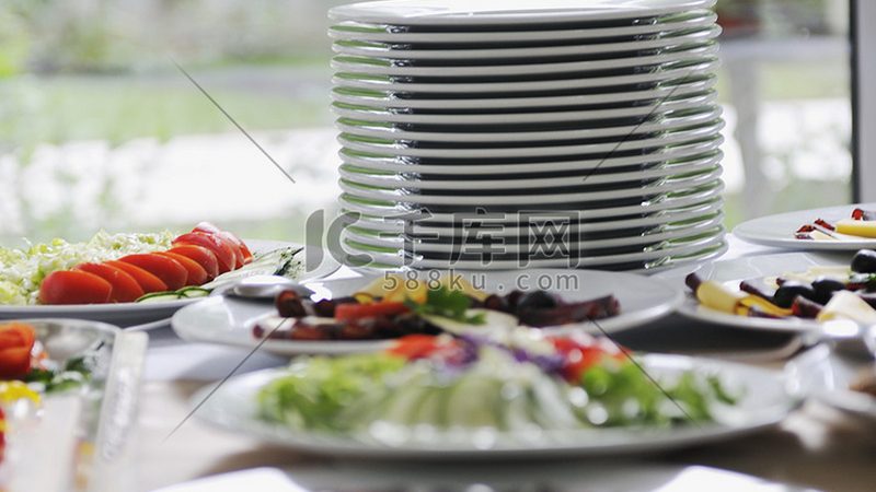 食品代工：揭秘起订量与费用明细**